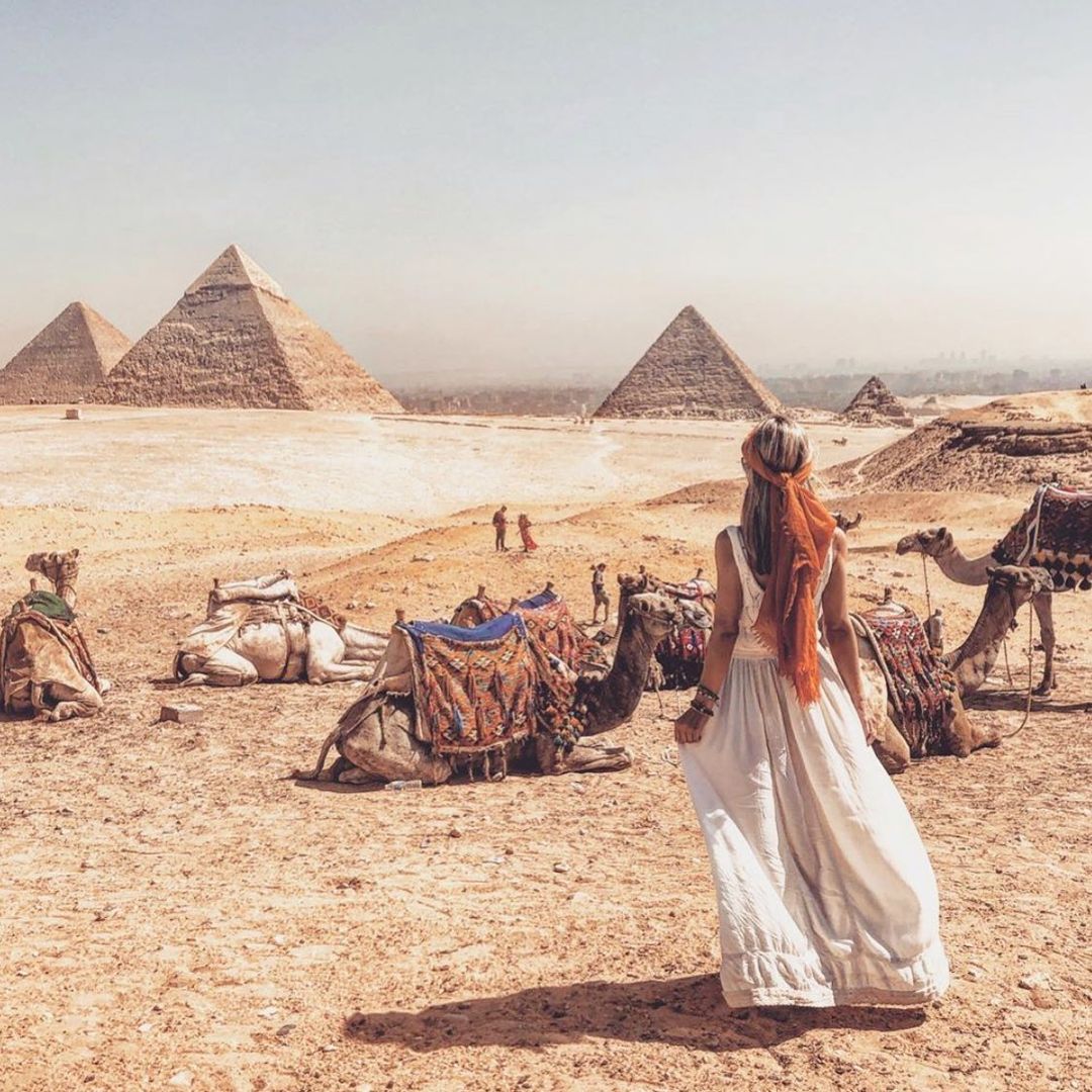 スターメラのインスタグラム：「Exploring the world wearing  Star Mela 🤩🤩#wanderlust  @elpidantougia #coolestpicture#egypt#fashion#love #fashion#traveltheworld#style#bohochic#bohoworld」