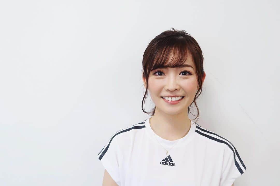 太田葉子のインスタグラム：「「ヒルナンデス！」をみてくださった皆さま﻿ ありがとうございました！！✨﻿﻿ ﻿ 生放送、緊張して腹筋がアブトロニック級に﻿ 震えました😂笑﻿ ﻿﻿ 今回は私が太っていた当時実際に行っていた﻿ ちょっと変わったダイエット法﻿を﻿ ご紹介させていただきました！🤗﻿﻿ ﻿﻿ 見逃してしまった方は1週間以内でしたら﻿ Tver.というサイトで無料で視聴できますので﻿ ぜひお時間あるときにご覧ください❤️﻿ ﻿ 皆さまのダイエットに有用な情報を﻿ 発信していきたいと思いますので﻿ これからもよろしくお願いします！😘﻿ ﻿ ﻿﻿ #ヒルナンデス ﻿﻿ #ダイエット成功 ﻿﻿ #ダイエット ﻿﻿ #マイナス35キロ ﻿﻿﻿ #激やせ #激やせモデル ﻿ #太田葉子 ﻿﻿﻿」