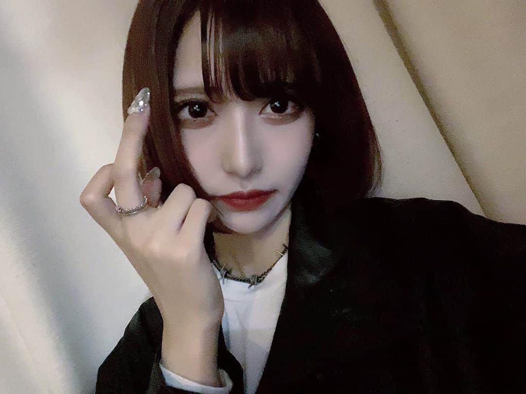 一ノ瀬りとのインスタグラム：「ぴーすが下手な人ってタイミング的にこうなっちゃうけど盛れてたからのせちゃう許して🥺🥺🥺わざとじゃないの」