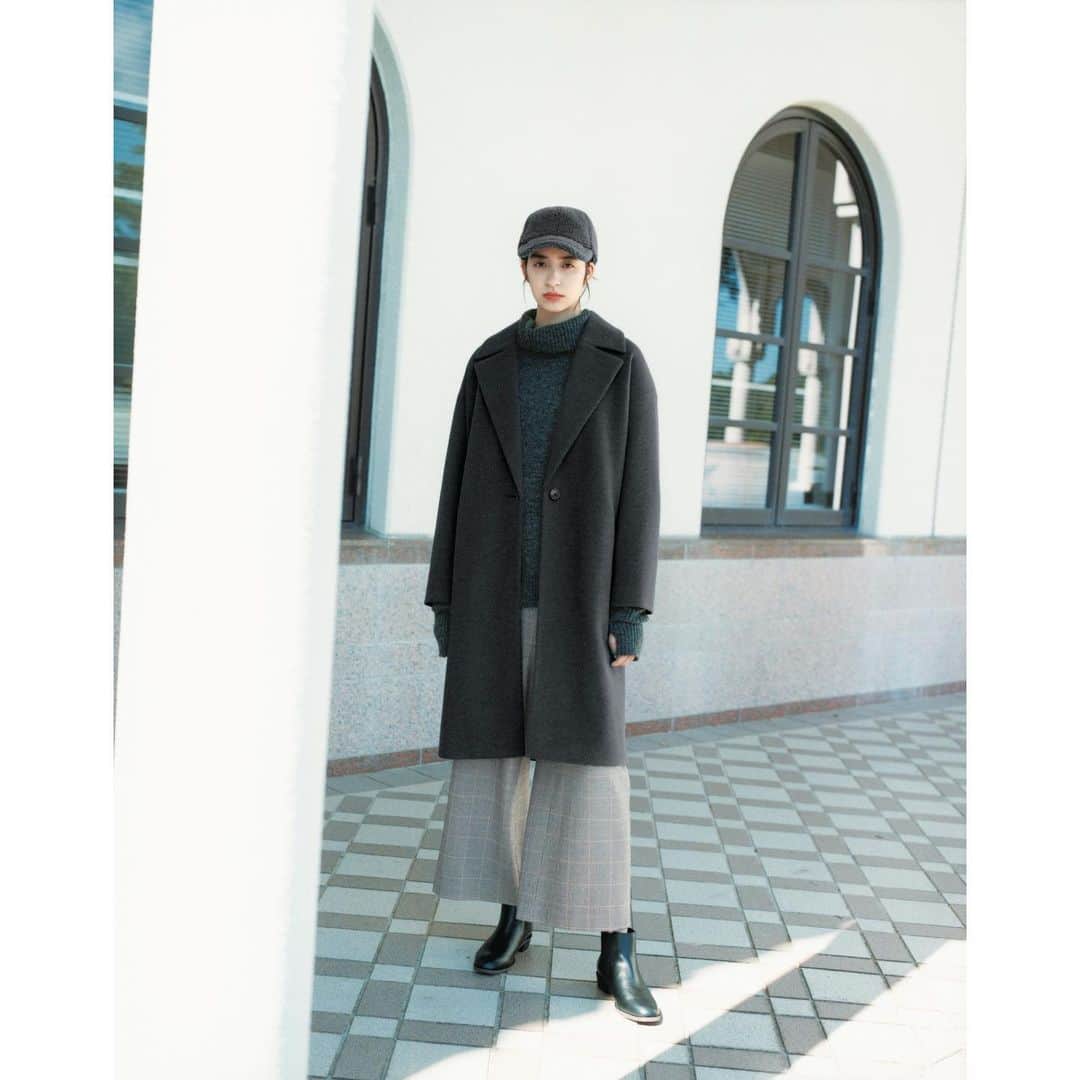 niko and ...さんのインスタグラム写真 - (niko and ...Instagram)「. 【Treat yourself to a new WINTER COAT】STYLE for WOMEN . ヘビロテ確実のベーシックなデザイン？それとも色で魅せる？ ニコアンドには、シックからスポーティまで幅広いテイストのコートが勢揃い。ニットやパーカーを主役にしたレイヤードスタイルにさらりと羽織ったなら、この冬らしさいっぱいのスタイルに！ . #nikoand #ニコアンド #であうにあう #styleeditorialbrand #uni9uesenses  #nikoandtimes #アウターコーデ #アウター」11月19日 18時27分 - nikoand_official