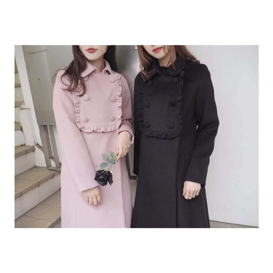 EATMEさんのインスタグラム写真 - (EATMEInstagram)「11.19 update... #EATME #NOVEMBER #NEW #ITEM #🌹 コート➡︎11.22発売予定 . TOP画面のURLからEATME WEB  STOREをCHECK💁🏻‍♀️ @eatme_japan . メイドライクコート（ #COAT ） ¥23,000（＋tax） COLOR🎨:PNK.BLK.BLU SIZE📐:S.M . #EATME_LINKCODE #eatmejapan #イートミー #fetishmode #2019aweatme #VINTAGEAFTERNOONTEA #益若つばさ #tsubasamasuwaka #fashion #japan #tokyo #harajuku #osaka #umeda #原宿 #大阪 #梅田エスト #instagood #like4like」11月19日 18時25分 - eatme_japan