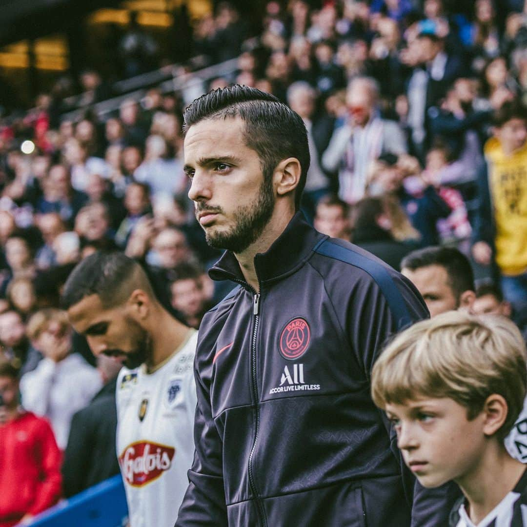 パリ・サンジェルマンFCさんのインスタグラム写真 - (パリ・サンジェルマンFCInstagram)「🔙🏠🤩 #PSGLOSC . 😌 @pablosarabia92 . 🔴🔵 #ICICESTPARIS #AllezParis #PSG #Paris #Football #Sarabia #Ligue1」11月19日 18時26分 - psg