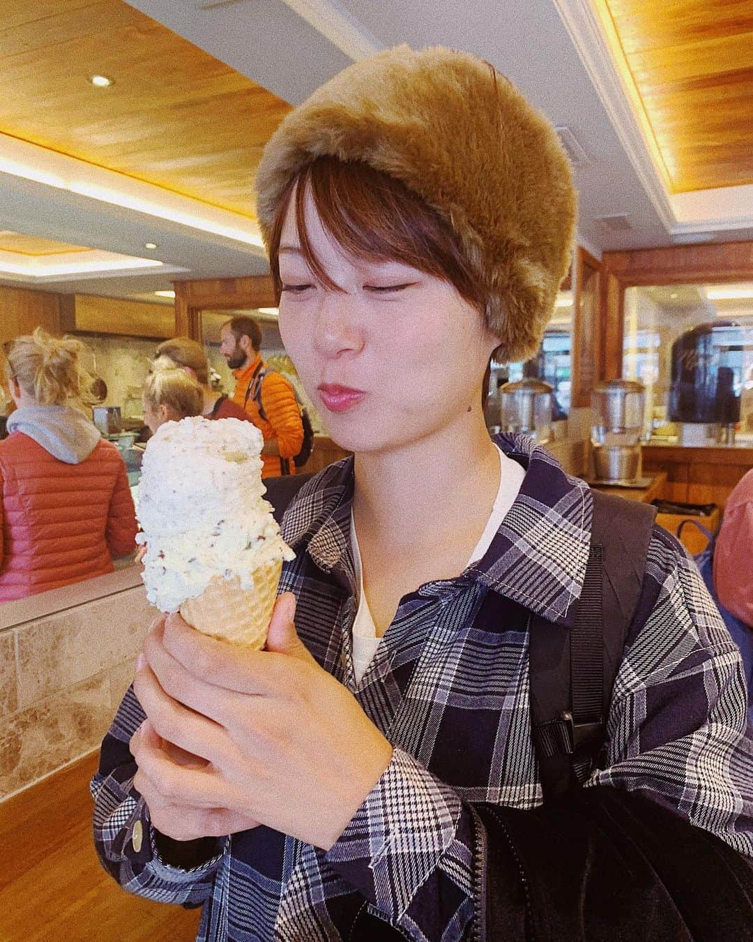 中村優さんのインスタグラム写真 - (中村優Instagram)「あんなでっかいバーガー食べた後にジェラートも食べた🍨 #newzealand#queenstown#優trip」11月19日 18時35分 - nkmr_yu