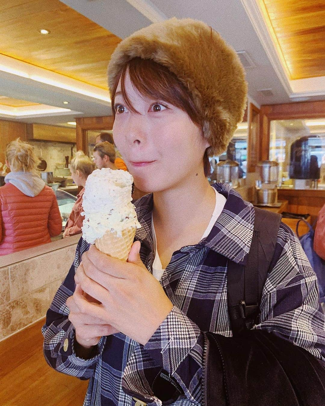 中村優さんのインスタグラム写真 - (中村優Instagram)「あんなでっかいバーガー食べた後にジェラートも食べた🍨 #newzealand#queenstown#優trip」11月19日 18時35分 - nkmr_yu