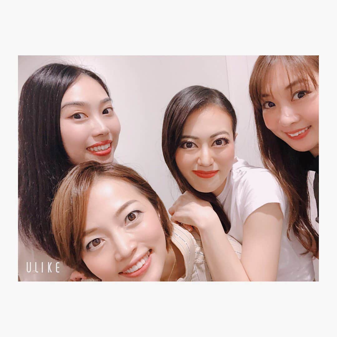 風凛水花さんのインスタグラム写真 - (風凛水花Instagram)「先日のユウキの出身のダンススタジオでの発表会🥺💓💓💓 さやかさんにも会えたよ(´∀｀)🙌✨✨✨ 沢山踊ってるユウキ💓そしてスタジオの生徒さんがキラキラ輝いていました😌💓💓 メイクのお手伝いもさせて頂きました🙌💓💓みんな可愛かったな😊❤️ 今週は、ユウキの舞台観に行くの楽しみ(´∀｀)🙌✨✨✨ #月組 #集合 #今週は #或る、かぎり #観劇」11月19日 19時15分 - furimizuka