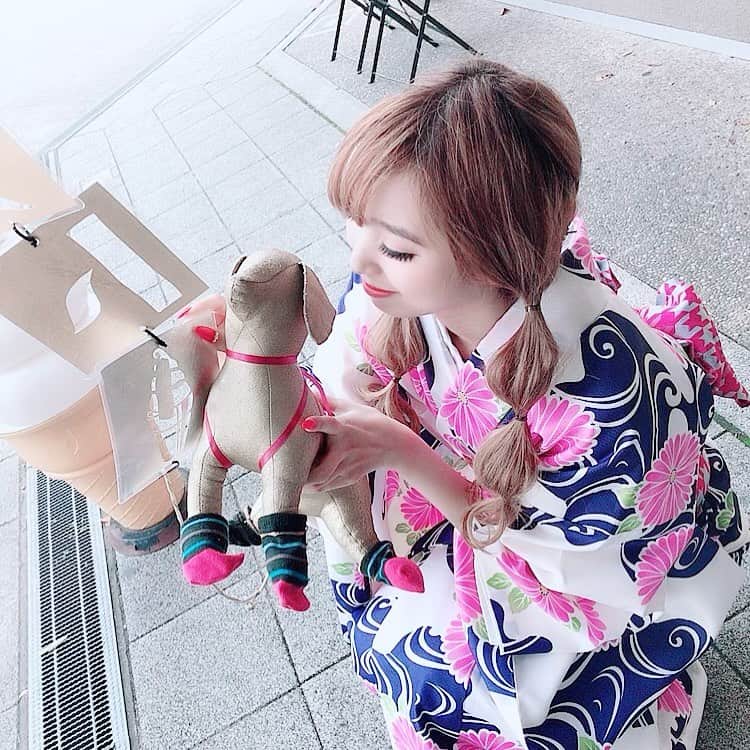 嶋谷愛（あいちゅん）のインスタグラム：「. 金箔ぷんぷん🐩 . . . .  #tokyo #osaka #otd #likeforlikes #좋아요꾹 #좋아요반사 #오오티디 #얼스타그램 #셀카 #셀카그램 #여행스타그램 #98년생 #좋아요꾸욱 #l4l #메이크업 #셀끼꾼 #taeri」