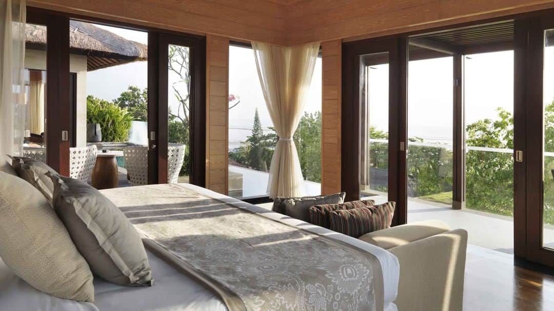 Conrad Hotelsのインスタグラム：「Sunrise views delivered daily at @conradbali. #StayInspired」