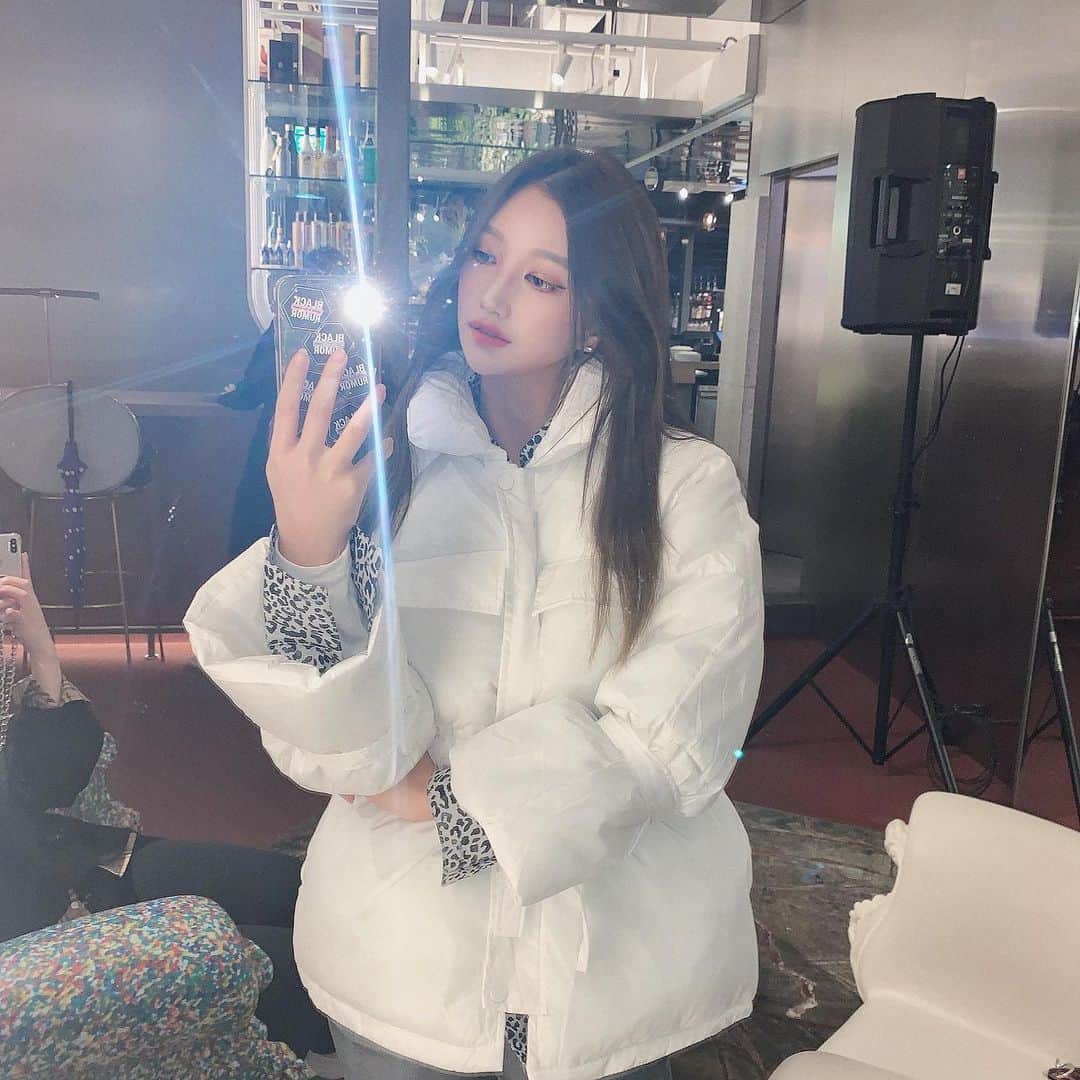 ジェイダ さんのインスタグラム写真 - (ジェイダ Instagram)「너모추워요,,,😣 #영화 #신의한수」11月19日 21時24分 - kkkkkimyeonjoo
