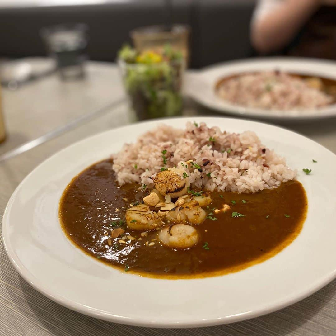 生田ちむさんのインスタグラム写真 - (生田ちむInstagram)「明日からみなとみらいでオープンする「J.S.Curry 」の試食会に行ってきました！！ ホタテのシーフードカレーがめちゃくちゃ美味しかった、、！！ オススメ〜( ´ ▽ ` )  #jscurry  #みなとみらい　#ジャーナルスタンダード #JSカリー」11月19日 22時07分 - 1224chimu