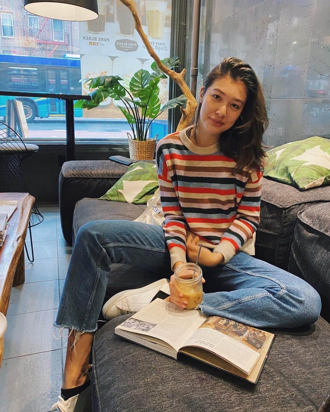 香華（KOuKA）のインスタグラム：「Stripy Tuesday 💕」