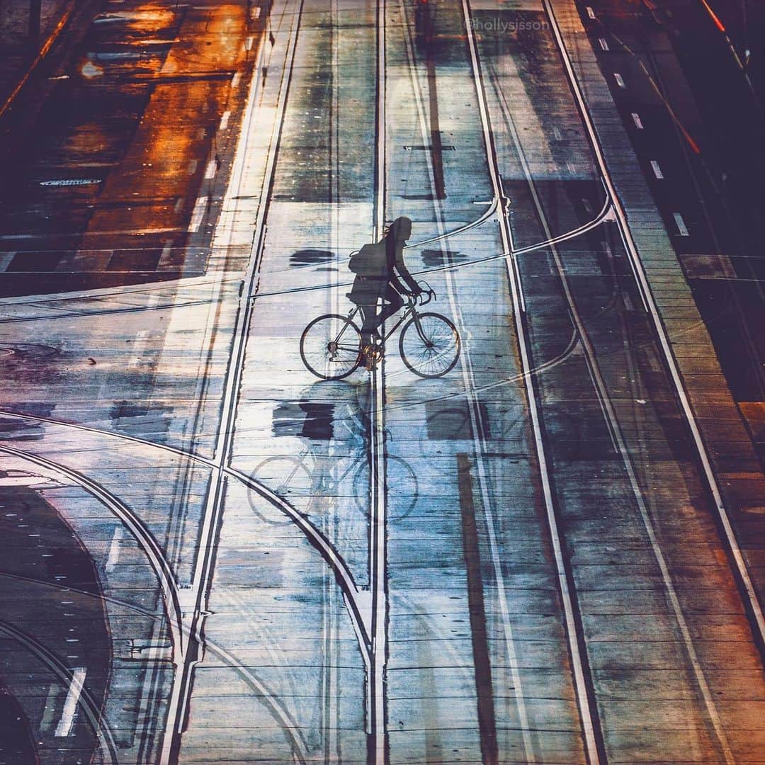 のインスタグラム：「You are never alone  #toronto #multipleexposure #bicycle #streetphotography」