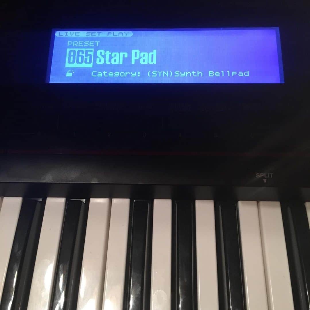 アウル・シティーさんのインスタグラム写真 (アウル・シティーInstagram)「Things I think about synthesizers, writing songs
