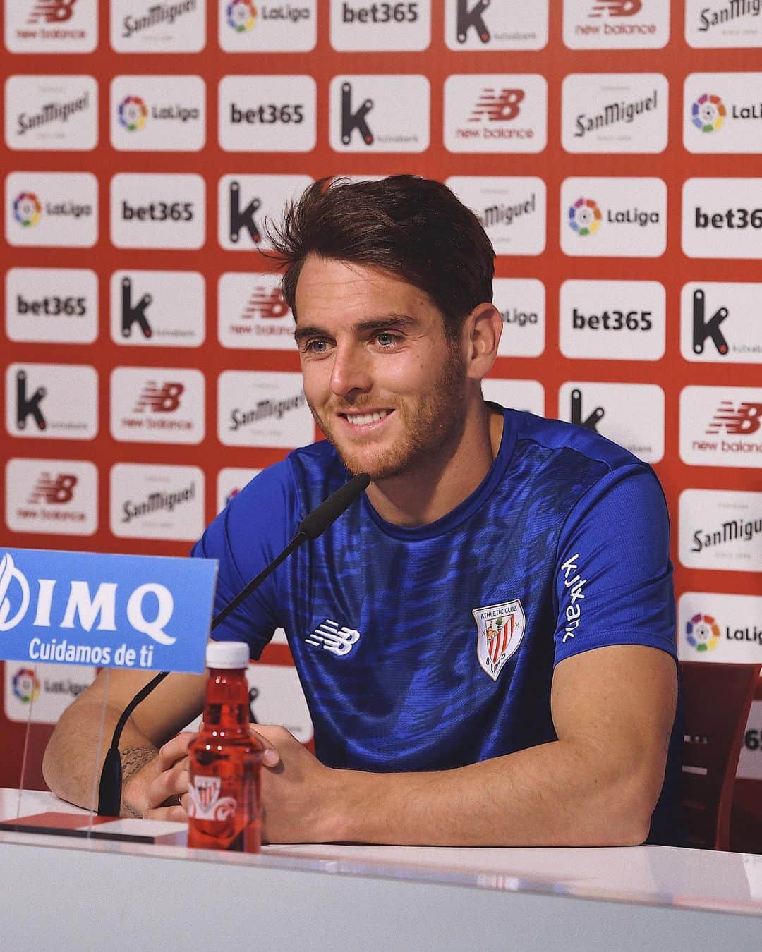 イバイ・ゴメスのインスタグラム：「RDP 🗣 ¡Vuelta al trabajo con una sonrisa! 😀 Primer día para preparar el bonito partido del domingo en El Sadar 💪🏼 Aupa @athleticclub ! 🦁🔴⚪️」