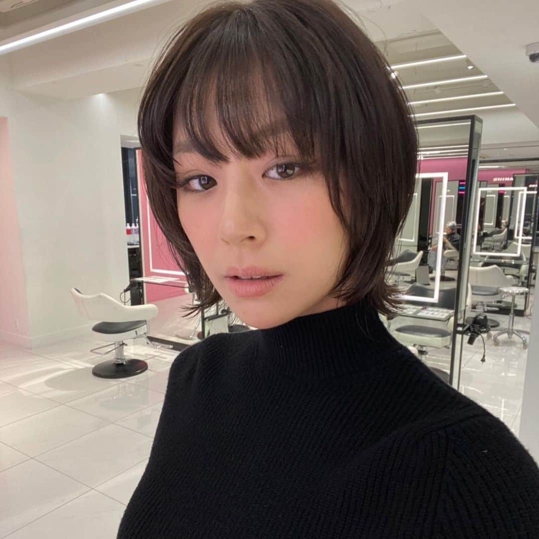 NASUさんのインスタグラム写真 - (NASUInstagram)「@mariya_nishiuchi_official maintenance✂︎ 前回同様に軽さを求めたwolf Style！ この前よりすこし切り込んだけど やっぱり、かわいかった🙆‍♀️❤︎ #西内まりや  #nasupcolor」11月19日 23時19分 - nasup