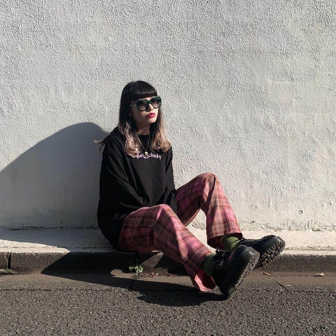 のインスタグラム：「今日会った友達みんなにセットアップ褒められて嬉しかった…🥺今週、11/22(金) 発売です！🕺色違いもあるよ🐚　これ実際に見た方が可愛いです🥺」