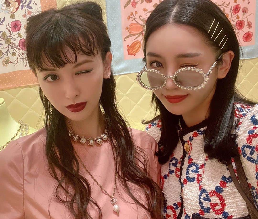 megbabyさんのインスタグラム写真 - (megbabyInstagram)「えみっちとめぐっち🤣　久しぶりなの🥺@gucci 🖤」11月19日 23時29分 - _megbaby_