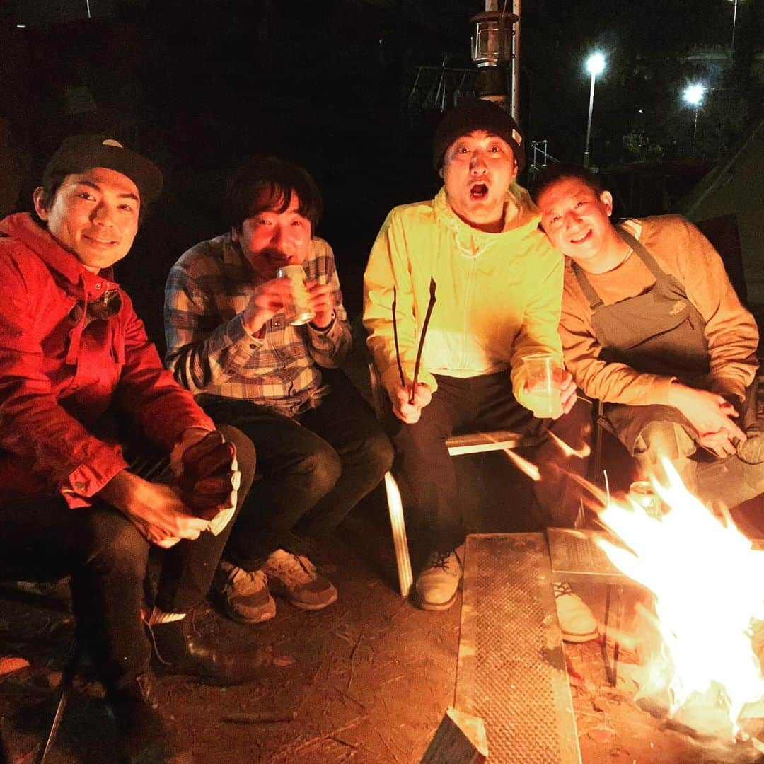 川口徹道さんのインスタグラム写真 - (川口徹道Instagram)「今年こそ　#焚火フェス　行きたい🔥  #焚火　#キャンプ　#アウトドア　#火吹き棒　#焚火用パンツ　#gripswany #サバンナ高橋　さん　#本多力　くん　#たけだバーベキュー」11月20日 0時14分 - tetsumichi0609