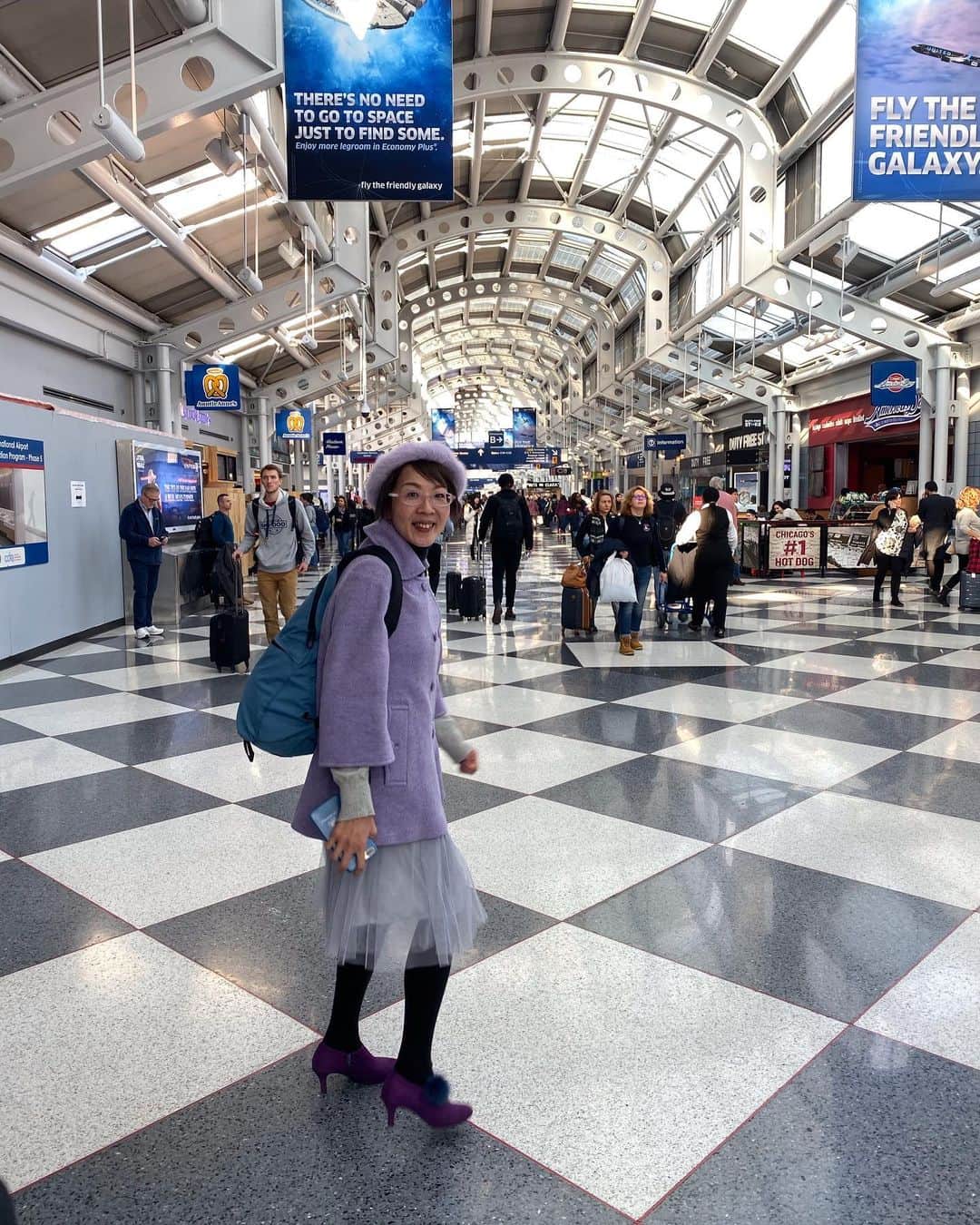 福田淳子さんのインスタグラム写真 - (福田淳子Instagram)「シカゴにショートトリップで来ております。はじめての街はワクワクしますね。4時起きでサンフランシスコ空港へ。早朝からハイテンションな私。  #2019jautumntrip  #chicago  #SFO」11月20日 0時54分 - junjunfukuda