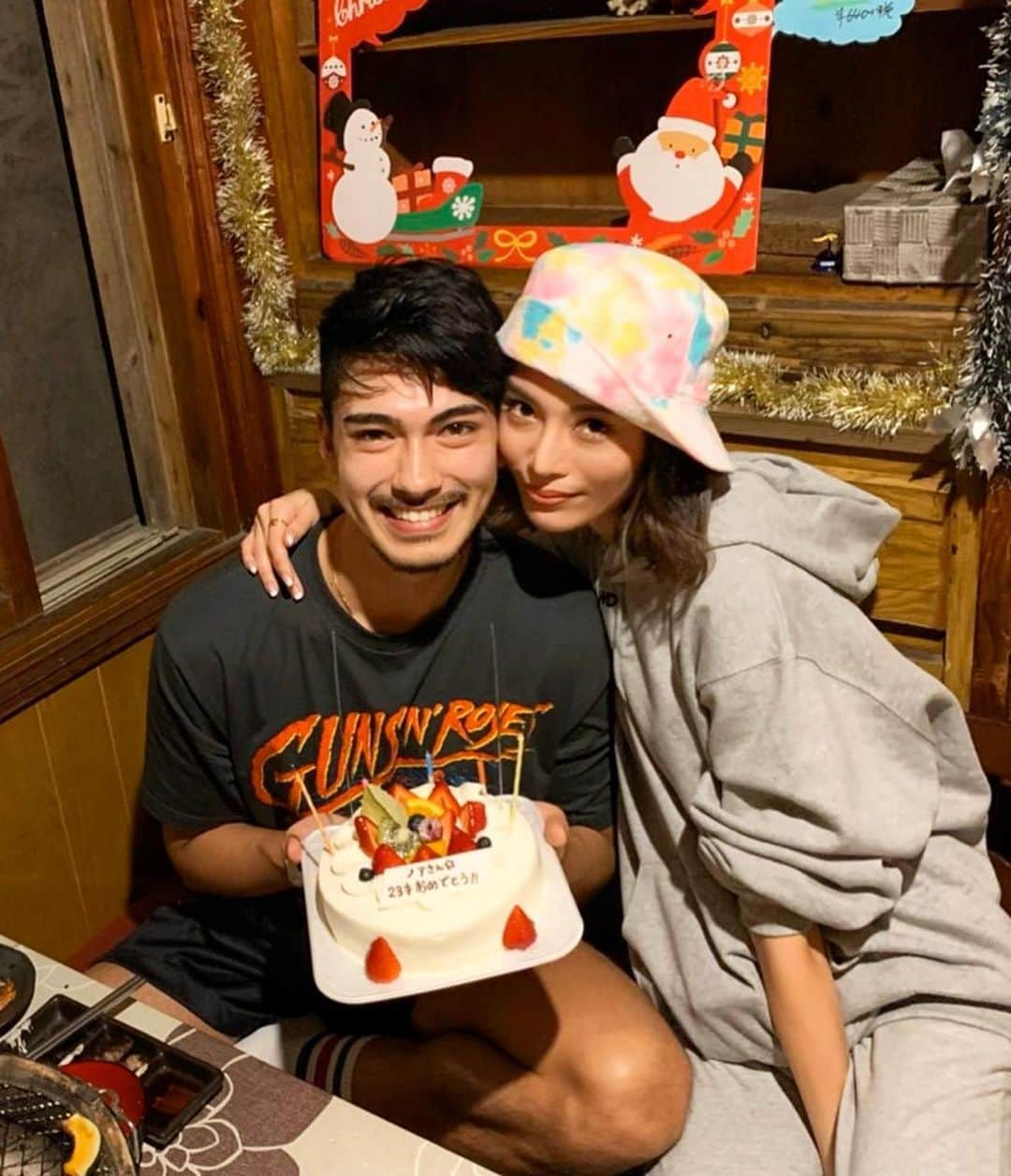 島袋聖南さんのインスタグラム写真 - (島袋聖南Instagram)「地元親友と大好きご夫婦にも会えた🥺❤️ いつでも温かく迎えてくれる愛情の深さに感謝です❤️😌」11月20日 1時51分 - seina4444