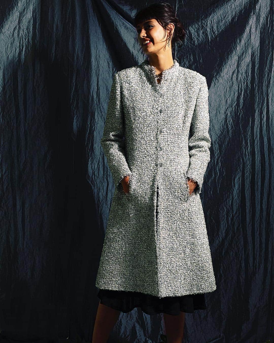 キャロライン チャールズさんのインスタグラム写真 - (キャロライン チャールズInstagram)「A stylish statement! The Diana long Coat is made from a luxurious #tweed with an extra special finish. Available online and in-store.  #fabrics #fabric #specialoccasion #evening #longcoat #diana #coat #ladies #style #fashion #fashionstyle #ootd #luxury #redcarpet #wedding #occasionwear」11月20日 2時15分 - carolinecharleslondon