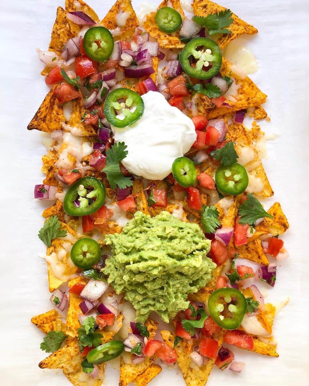 questnutritionさんのインスタグラム写真 - (questnutritionInstagram)「WHO WANTS SOME!? 🌮 🤤 Fan @ketokosher took Loaded Taco protein chips & topped it with pico de gallo, guacamole, sour cream, mozzarella cheese, jalapeño, & avocado. 😋 #TacoTuesday」11月20日 3時39分 - questnutrition