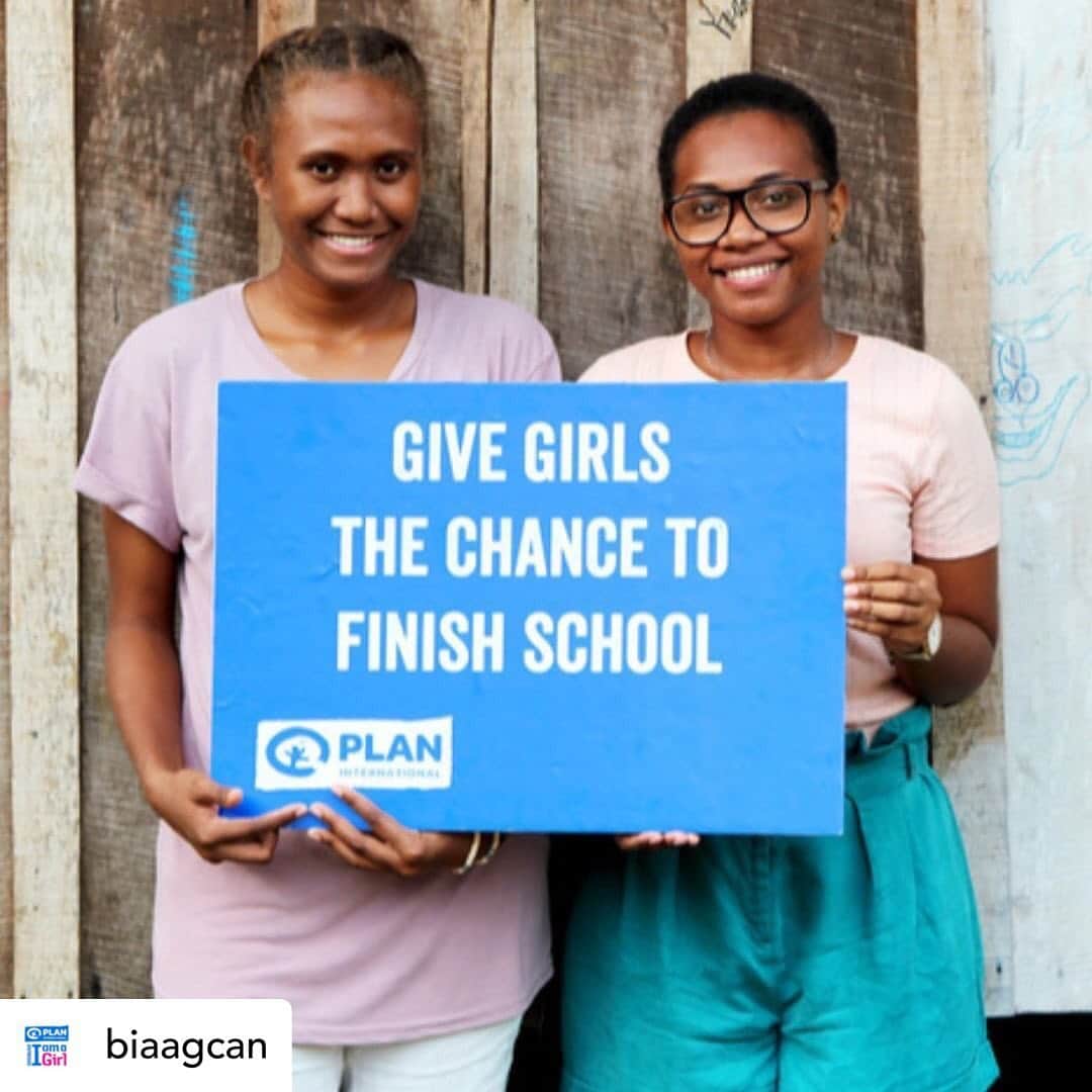 アンナ・シルクさんのインスタグラム写真 - (アンナ・シルクInstagram)「#Repost @biaagcan . We couldn't agree more! That's why @PlanCanada is committed to helping girls get access to education so they can grow, learn and unleash their full potential! . . #DefyNormal #ChildrensRights #GirlsRights #MondayMotivation #FemaleEmpowerment #YouthEmpowerment #KnowledgeisPower」11月20日 4時44分 - anna.silk