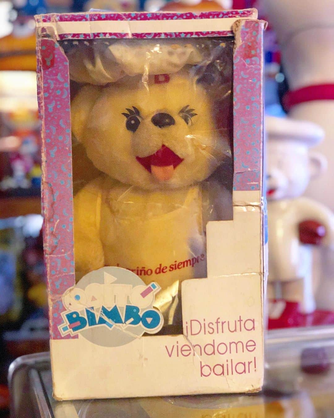大川知英のインスタグラム：「80's BIMBO BEAR Dancing Doll🇲🇽 アド物をあまり収集して無かったけど　 知れば知るほど可愛いやつばかり👨🏽‍✈️ メキシコのパン食べてみたい🍞 #bimbo#bear#dancingdoll #advatising  #知れば知るほど好きになる #パン好き #メキシコ#amecajiboys #takatsubase  #アメトイ部キャプテン」
