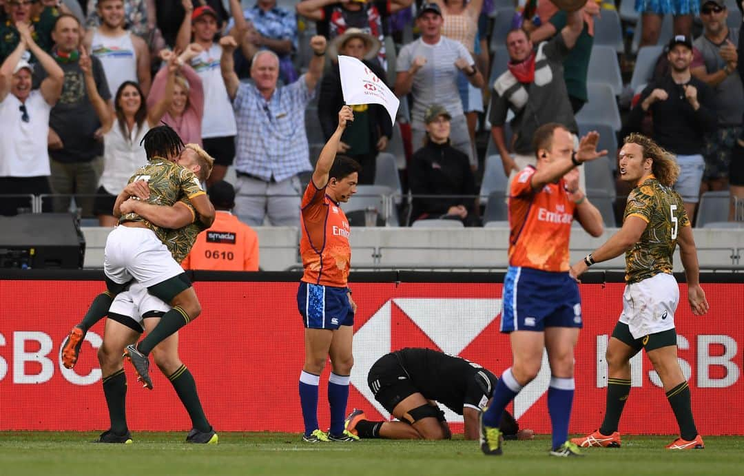 ラグビー南アフリカ代表さんのインスタグラム写真 - (ラグビー南アフリカ代表Instagram)「15 Days till the HSBC World Rugby Sevens Series starts again! 🏆」11月20日 14時30分 - bokrugby