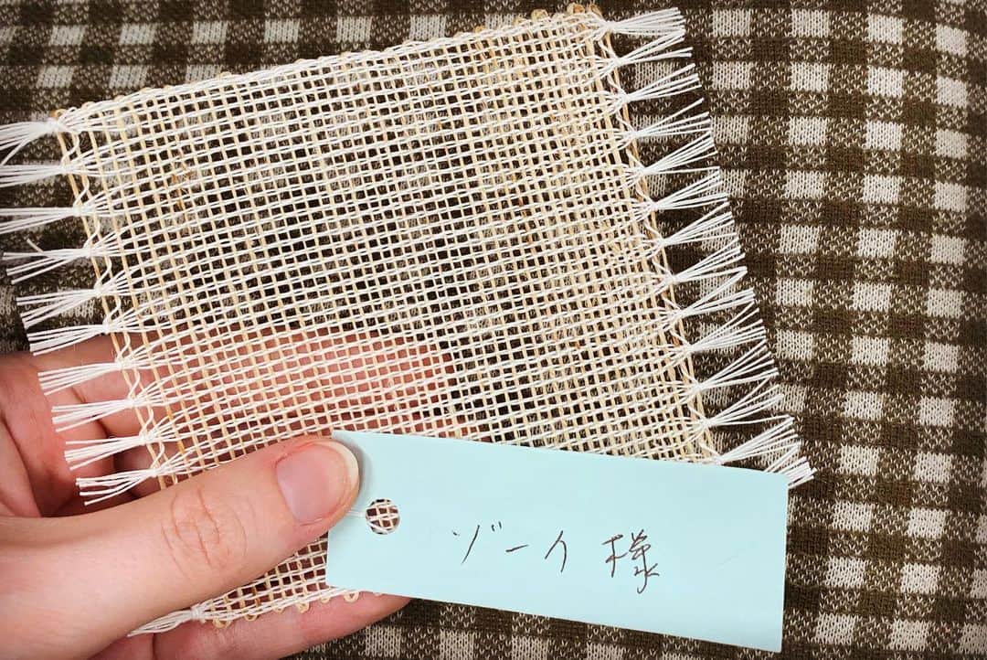 Rediscover Fukushimaさんのインスタグラム写真 - (Rediscover FukushimaInstagram)「Had so much fun last week making my own coaster at Orihime Koryukan, in Shiwa Village! I’ve never used a loom before but it was an awesome experience and Funeki san was a great teacher 😌」11月20日 14時50分 - rediscoverfukushima