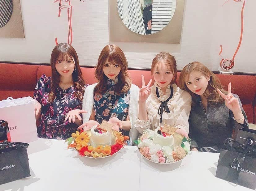 桜咲乃愛さんのインスタグラム写真 - (桜咲乃愛Instagram)「お誕生日会してもらった(*´︶`*).｡.:*♡ ありがとうー🥰💓💓💓 嬉しかった♡♡ プレゼントもいっぱいありがとう😆♥️♥️♥️✨ ご飯も美味しかった！🥰💓⭐️ #フウ#乃木坂#乃木坂ディナー#フレンチ#お誕生日会#休日の過ごし方」11月20日 14時53分 - noasama1101