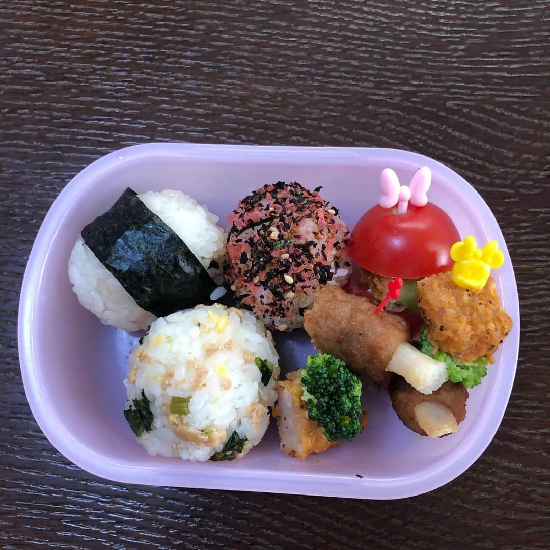 尾関高文のインスタグラム：「今日は短い時間でさくっと食べなければならないお弁当！」