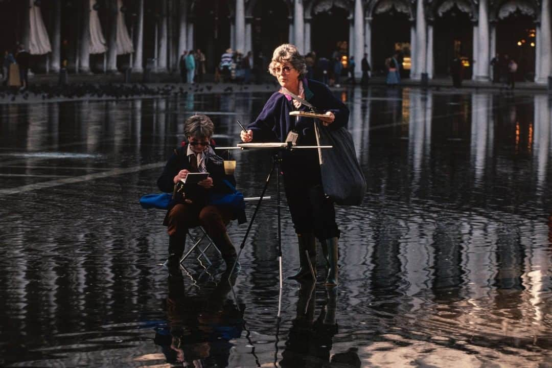 ナショナルジオグラフィックさんのインスタグラム写真 - (ナショナルジオグラフィックInstagram)「Photo by Michael Yamashita @yamashitaphoto | Sad times for Venice: This year has brought the worst flooding in half a century, with over six feet of water submerging the city’s most revered historical sites. A state of emergency was declared late last week, and St. Mark’s Square was also closed. Pictured here is the square in 1993, when the water was barely ankle-deep. My heart goes out to Venice. #acquaalta #Venice #piazzasanmarco #flooding #veniceitaly」11月20日 7時34分 - natgeo