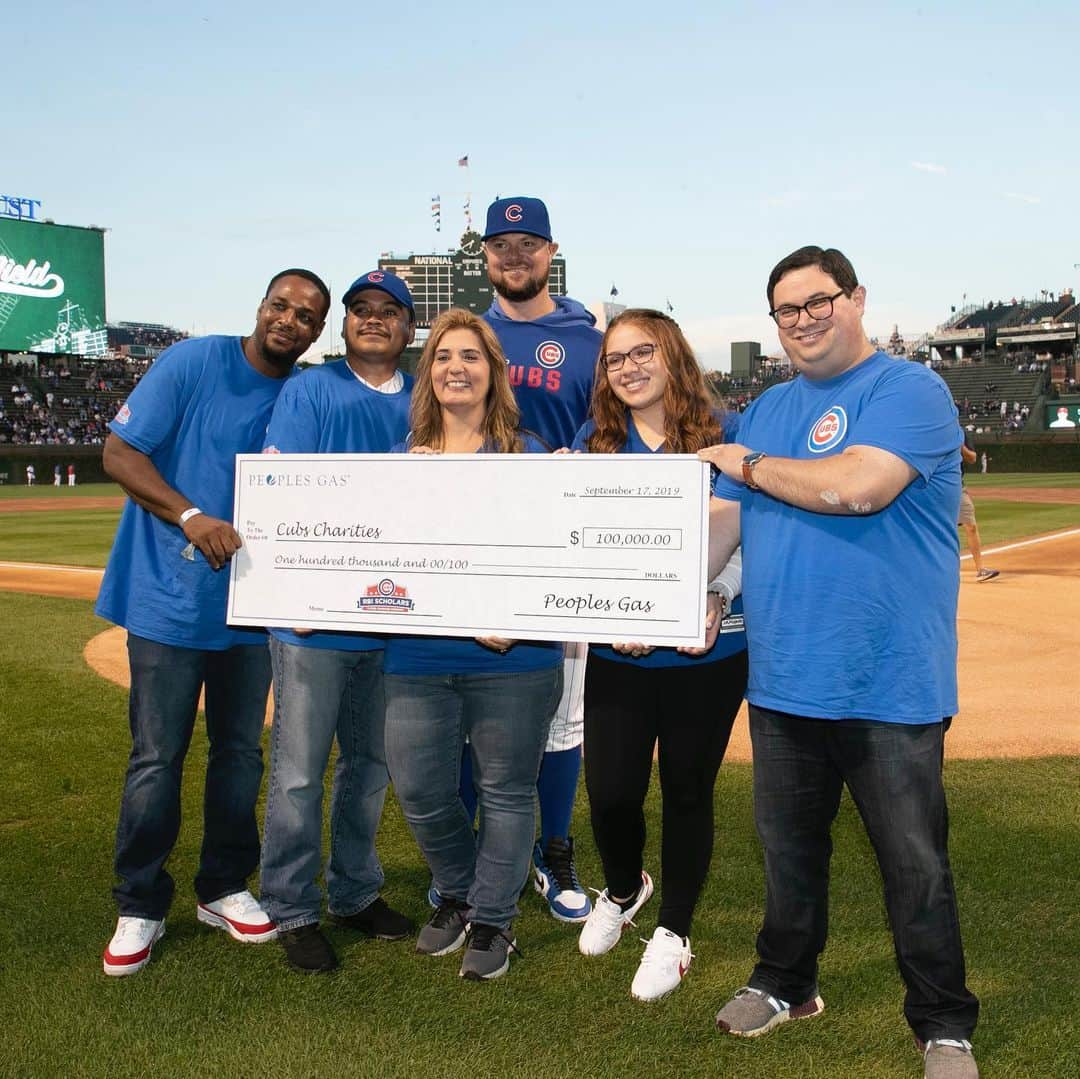 シカゴ・カブスさんのインスタグラム写真 - (シカゴ・カブスInstagram)「#CubsCollection: Cubs Charities. ‘Tis the season of giving, and Cubs Charities does it year round. It provides access to sport opportunities and focuses on improvements in health, fitness and education. Cubs Charities has expanded its reach and impact by providing quality baseball and softball programs that engage Chicago’s youth from kindergarten to college in an effort to develop major league citizens. “Sport has the power to unite, the power to build community, has the power to break down barriers and allow people to feel as they are on equal footing with one another. We at Cubs Charities have the ability to do some critical work right now by utilizing the power that sport has by building communities, inspiring hope and uniting a city,” said Executive Director, Cubs Charities Alicia Gonzalez. Together with the support of Cubs fans, Cubs Charities will continue to make a difference in the lives of Chicagoans. 📸 @sgreenphoto Find more photos on Facebook.com/Cubs.」11月20日 7時39分 - cubs