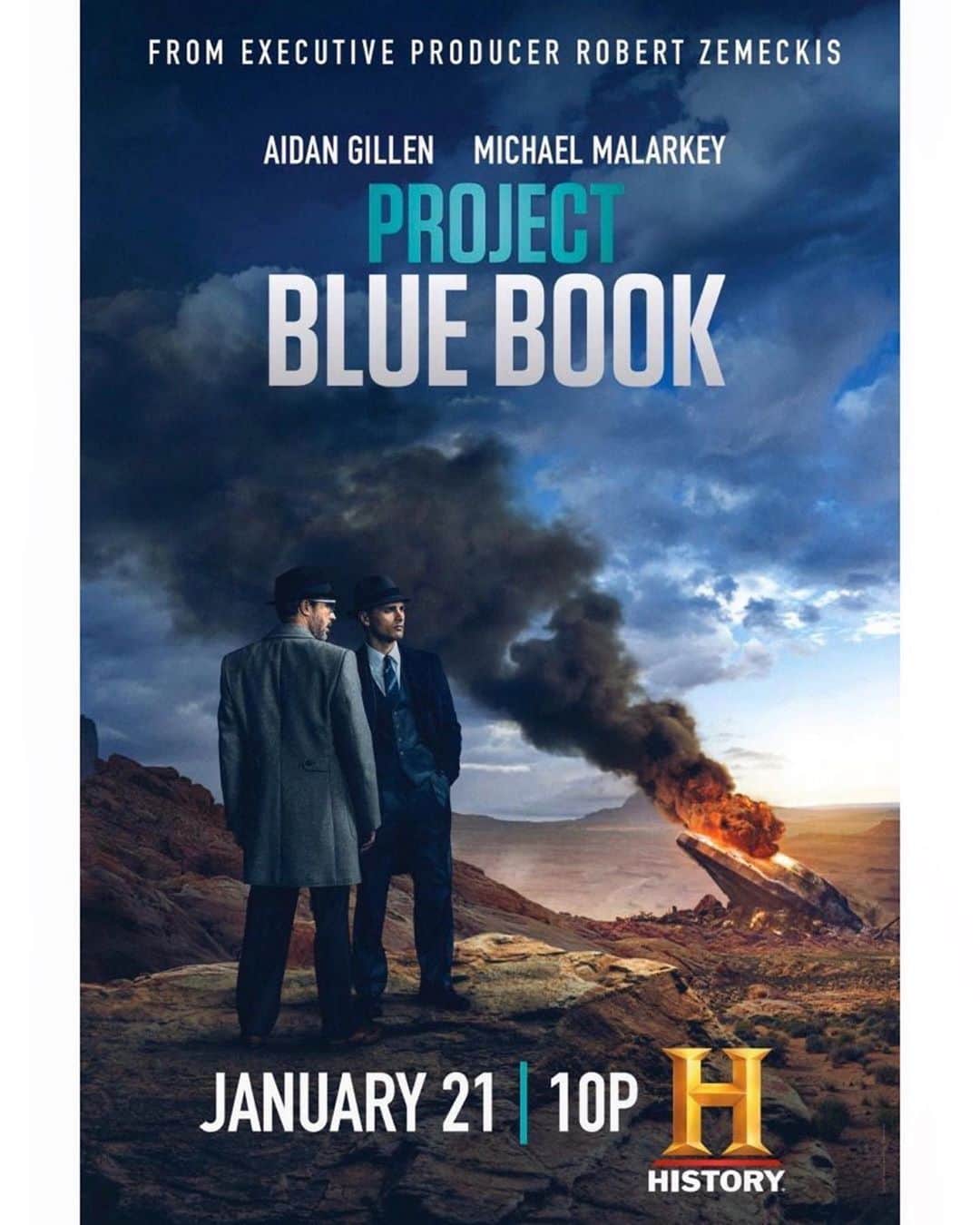 マイケル・マラーキーのインスタグラム：「The mystery continues... JANUARY 21 at 10pm on @history x #projectbluebook #season2 #comingsoon」