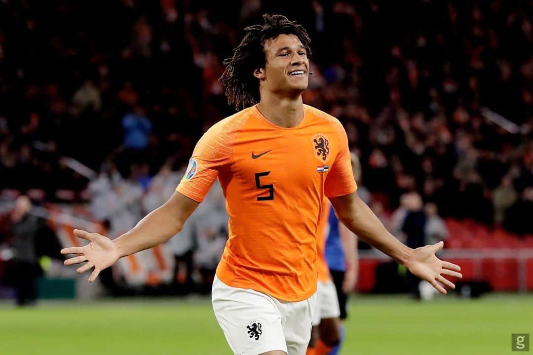 ナタン・アケのインスタグラム：「Great way to end the Euro 2020 qualifiers😍🙌🏾 #Goal #Euro2020 🦁」