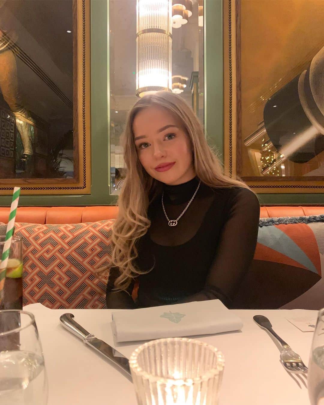 コニー・タルボットのインスタグラム：「Had a special dinner out tonight ❤️」