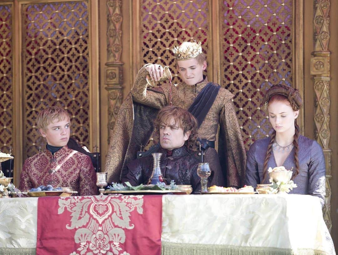 ピーター・ディンクレイジのインスタグラム：「Do you miss Joffrey?」