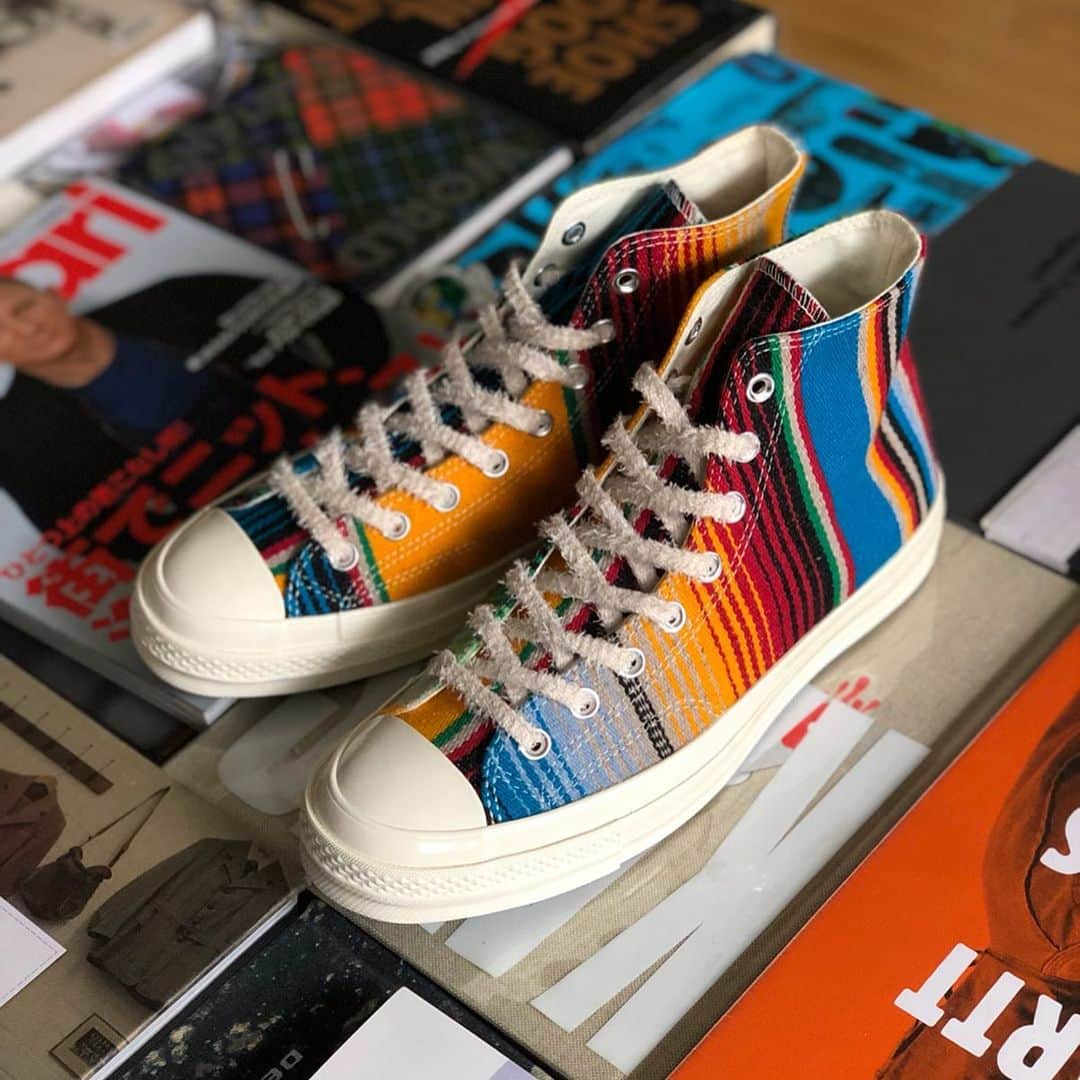 Mr. Tyさんのインスタグラム写真 - (Mr. TyInstagram)「Another pair of custom @converse #chucktaylor70s. Serape is right up there with my love for Pendleton, so this had to be done. Since I’ve never seen a authentic serape pair of Chucks— I hade to make’m. Sorry I had to delete the ripstop nylon pair, gotta take better pics! #theshoegame @converse_style #sneakerfreaker #kicksonfire #complexkicks #ijustlikeshoes #converse #allstar #allstars #chucks #lifeinchucks #instachucks #conversestyle #lovemychucks #1970schucks #conversefamily #converse70s #チャックテイラー #serape #chucktaylor #taylorgang #weareallstars」11月20日 10時15分 - regularolty