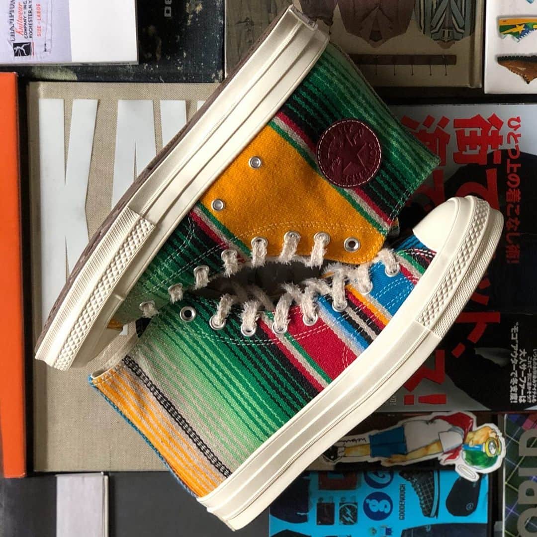 Mr. Tyさんのインスタグラム写真 - (Mr. TyInstagram)「Another pair of custom @converse #chucktaylor70s. Serape is right up there with my love for Pendleton, so this had to be done. Since I’ve never seen a authentic serape pair of Chucks— I hade to make’m. Sorry I had to delete the ripstop nylon pair, gotta take better pics! #theshoegame @converse_style #sneakerfreaker #kicksonfire #complexkicks #ijustlikeshoes #converse #allstar #allstars #chucks #lifeinchucks #instachucks #conversestyle #lovemychucks #1970schucks #conversefamily #converse70s #チャックテイラー #serape #chucktaylor #taylorgang #weareallstars」11月20日 10時15分 - regularolty