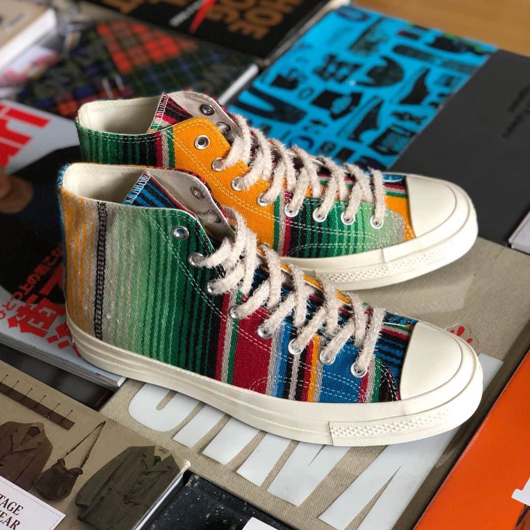 Mr. Tyさんのインスタグラム写真 - (Mr. TyInstagram)「Another pair of custom @converse #chucktaylor70s. Serape is right up there with my love for Pendleton, so this had to be done. Since I’ve never seen a authentic serape pair of Chucks— I hade to make’m. Sorry I had to delete the ripstop nylon pair, gotta take better pics! #theshoegame @converse_style #sneakerfreaker #kicksonfire #complexkicks #ijustlikeshoes #converse #allstar #allstars #chucks #lifeinchucks #instachucks #conversestyle #lovemychucks #1970schucks #conversefamily #converse70s #チャックテイラー #serape #chucktaylor #taylorgang #weareallstars」11月20日 10時15分 - regularolty
