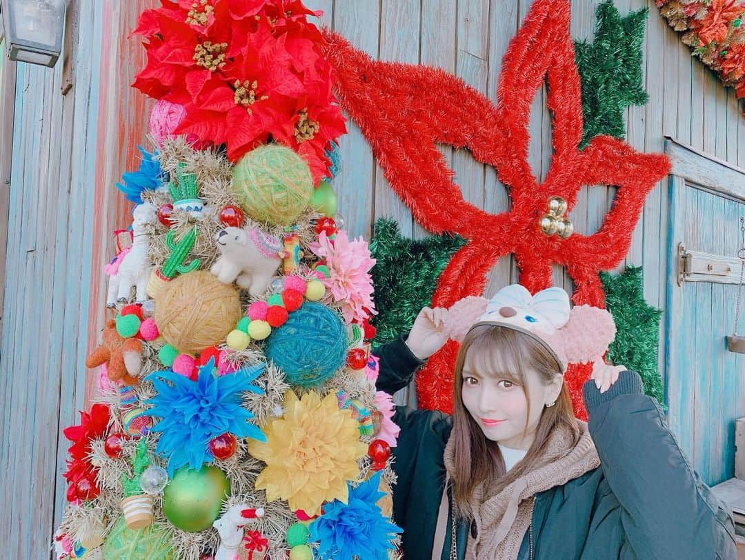 太田里織菜さんのインスタグラム写真 - (太田里織菜Instagram)「. ディズニークリスマス♡ . #らぶどる #ディズニーリゾート #夢の国 #東京ディズニーシー #TDS #disneyresort #ディズニーキャラクター #ディズニーキャラ #シェリーメイ #シェリーメイコーデ #シェリーメイグッズ #ディズニークリスマス #クリスマス #イヤハ #シェリーメイイヤハ」11月20日 10時57分 - riopyon1231