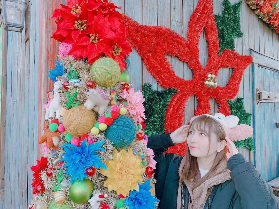 のインスタグラム：「. ディズニークリスマス♡ . #らぶどる #ディズニーリゾート #夢の国 #東京ディズニーシー #TDS #disneyresort #ディズニーキャラクター #ディズニーキャラ #シェリーメイ #シェリーメイコーデ #シェリーメイグッズ #ディズニークリスマス #クリスマス #イヤハ #シェリーメイイヤハ」