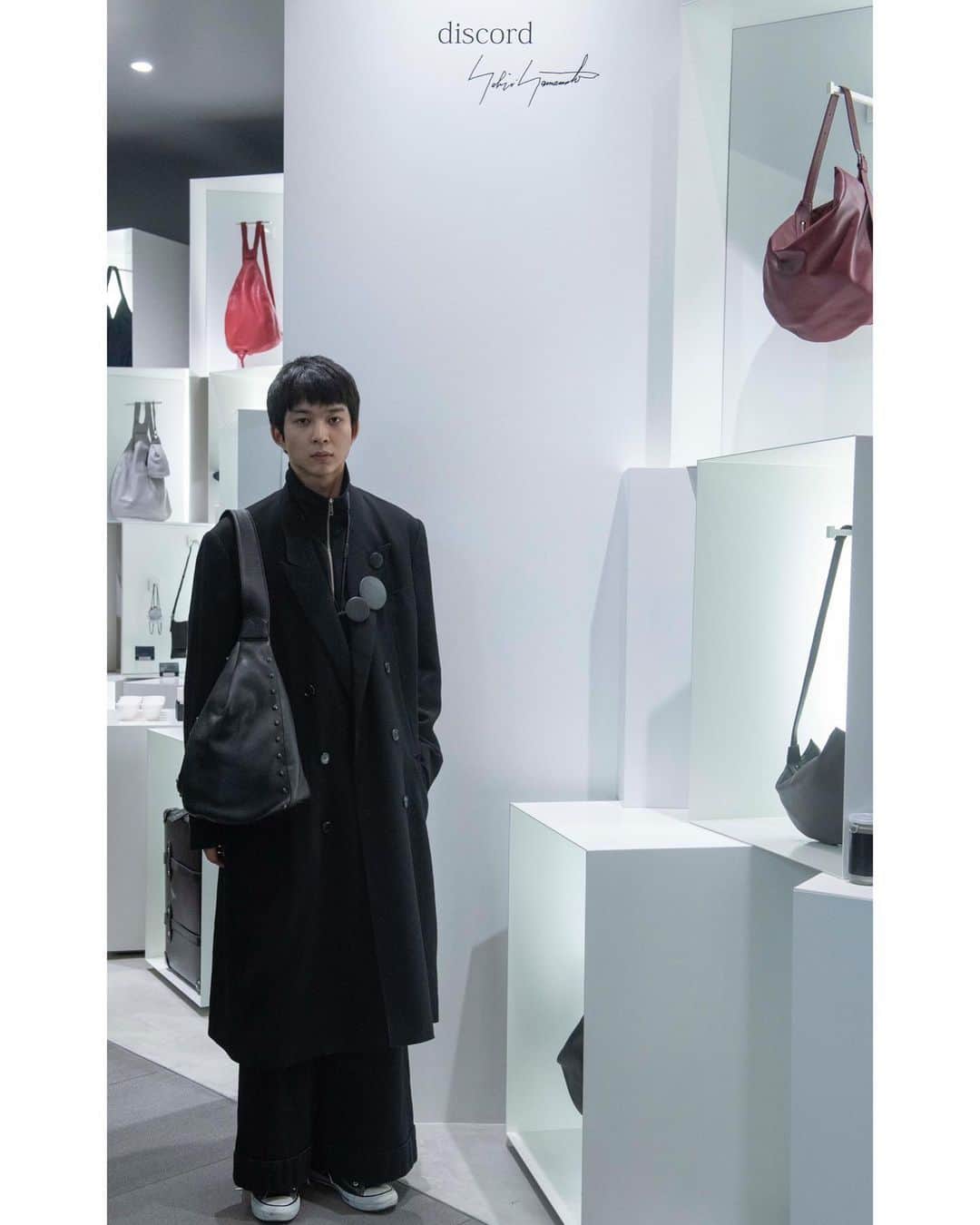 鈴木仁のインスタグラム：「@yohjiyamamotoofficial  @discord_yohjiyamamoto  #yohjiyamamoto  #discord」