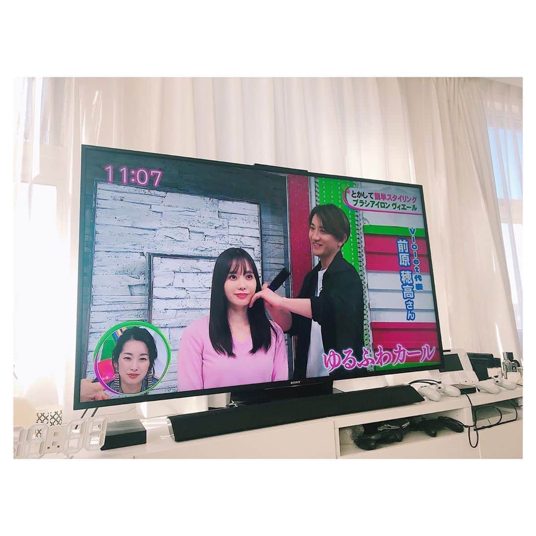 前原穂高のインスタグラム：「今日はフジテレビの「ノンストップ」に映ってましたよ✨ 動画でのべしゃりが大分達者になってきている…笑 今日が放送日ってこと忘れてたら偶然見ていた嫁から写メが送られてきた😂 ㅤㅤㅤ #ノンストップ #ヘア #ヘアカラー #ヘアアレンジ #ヘアスタイル #ヘアメイク #ヘアセット #アレンジ #スタイリング #ほだかっと #ほだからー #ヘアサロン #サロン #美容室 #hair #hairstyle #haircolor @violet_hairsalon #美容室violet」