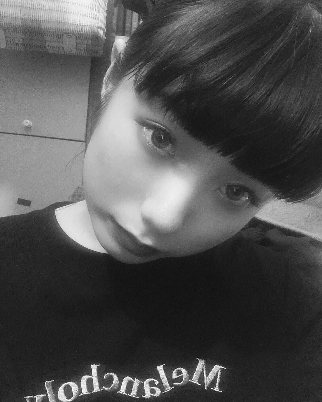 のインスタグラム：「melancholy」