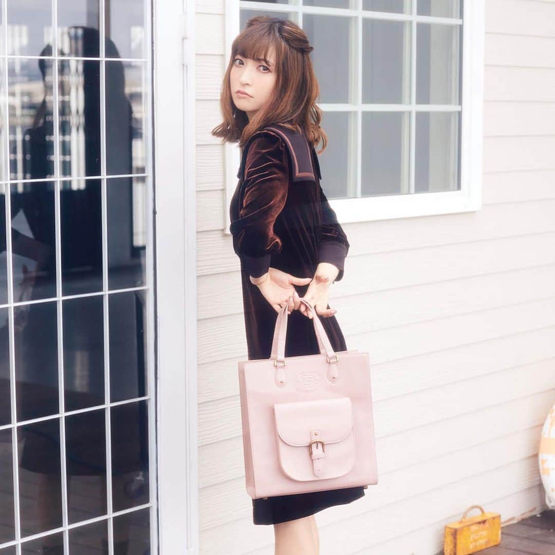 Maison de FLEUR Petite Robe canoneパキッと割れないエンボスバッグ