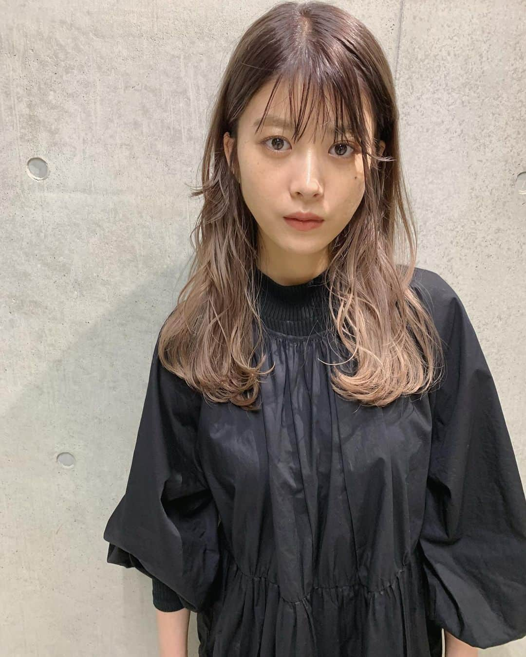 馬場一馬さんのインスタグラム写真 - (馬場一馬Instagram)「@fumika_baba  久々のBLEACHでcream  beigeに‼︎‼︎ #馬場ふみか」11月20日 12時26分 - babakazuma