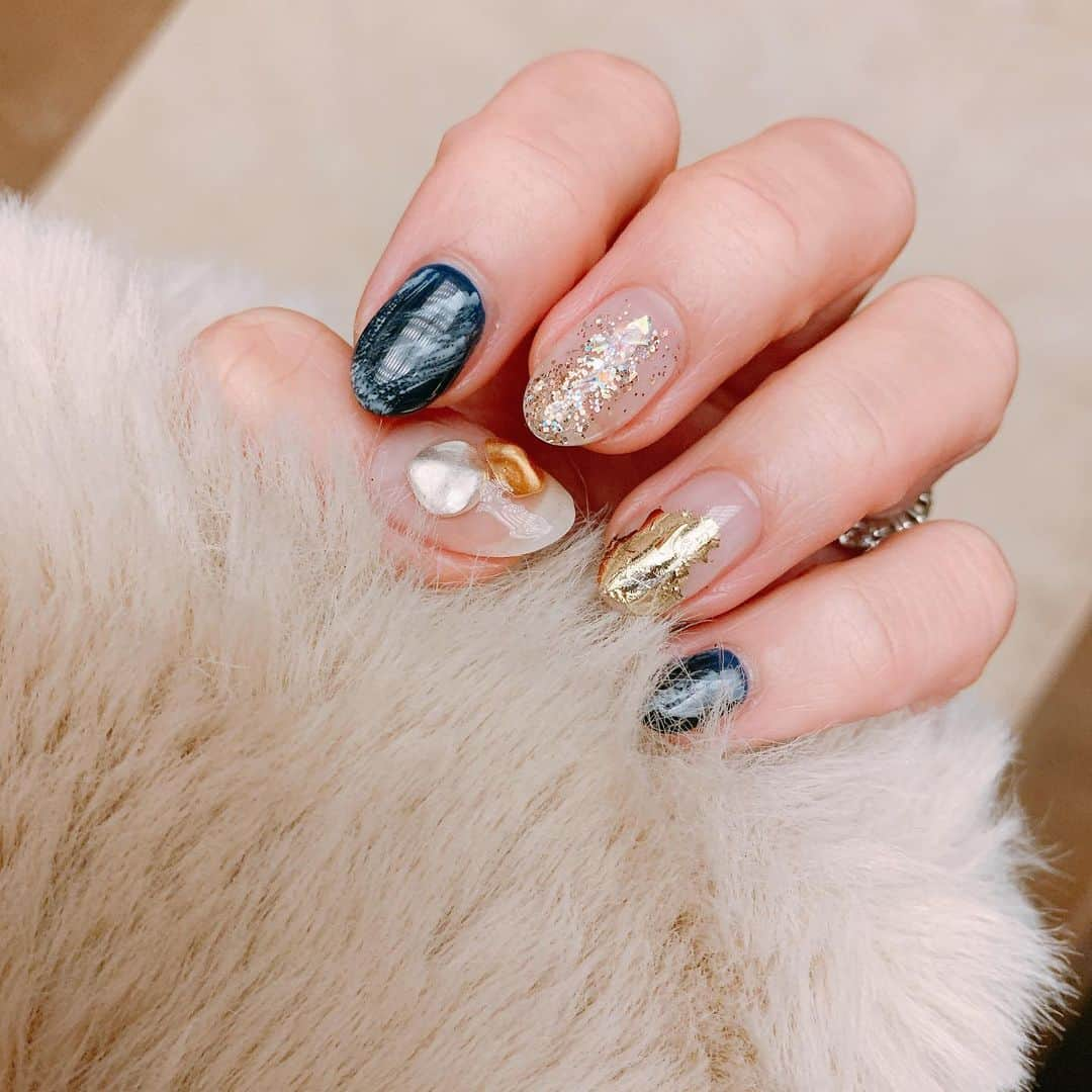 加護亜依さんのインスタグラム写真 - (加護亜依Instagram)「New nail❤️ 寒くなってきた....ね🤧 ・ ・ #lovenailbon」11月20日 12時37分 - ai.1988kg