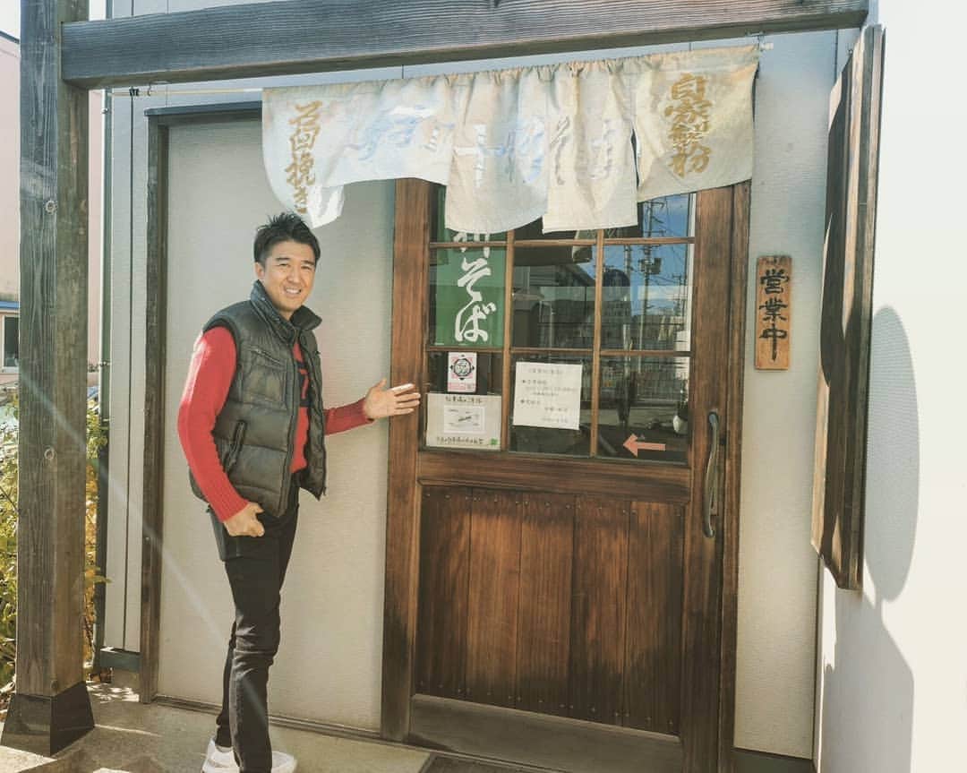 池森秀一さんのインスタグラム写真 - (池森秀一Instagram)「盛岡は『ぽらあの雪峰庵』さんで十割蕎麦！辛味大根そばを頂いてきました。大変美味しく頂きました^_^盛岡は4℃とかなり冷えていますが今夜は温かいライヴにしましょうね♪ #DEEN #vocal #池森秀一 #music #musicproducer #newjourney #balladsinlove #tour #東北 #岩手 #盛岡 #蕎麦の世界 #毎日お蕎麦 #十割蕎麦 #ぽらあの雪峰庵」11月20日 12時54分 - ikemori_shuichi