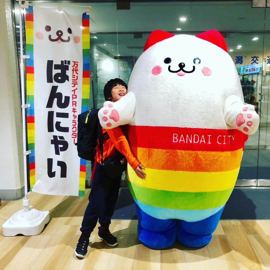 がっちゃんさんのインスタグラム写真 - (がっちゃんInstagram)「万代シティPRキャラクターばんにゃい可愛いにゃい🐱💕 母ちゃん高校時代は万代シティによく行きました😊  #新潟 #万代シティ #ばんにゃい #ゆるキャラ #ご当地キャラ #がっちゃん #がっちゃんねる」11月20日 13時21分 - gacchannel